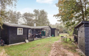 3 Bedroom Beautiful Home In Anholt, Anholt
